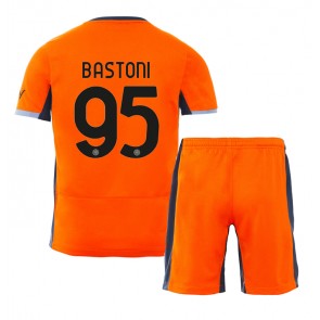 Inter Milan Alessandro Bastoni #95 Replika Babytøj Tredje sæt Børn 2023-24 Kortærmet (+ Korte bukser)